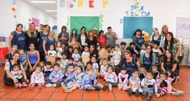 San Fernando: Jóvenes del programa Sumate confeccionaron pintorcitos con el reciclado de sachets