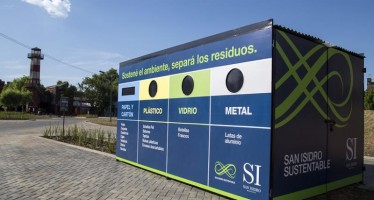 El bajo de San Isidro tiene su propio ecopunto para el reciclaje de residuos