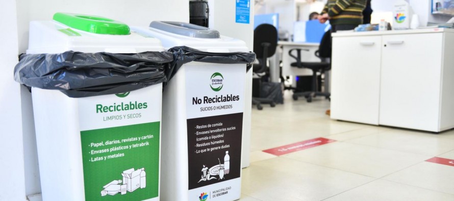 Escobar Sostenible: capacitaciones sobre reciclaje y separación de residuos en las dependencias municipales