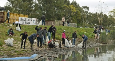 Se realizó una jornada de limpieza en la Pista Nacional de Remo en Tigre