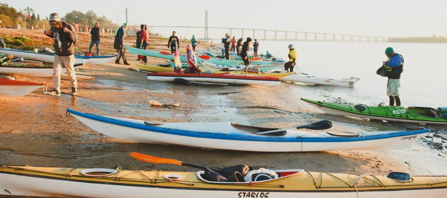 Llegó a Buenos Aires la caravana de kayaks que reclama la Ley de Humedales