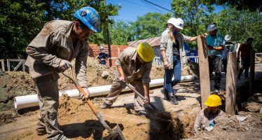 Tigre: Malena Galmarini recorrió la obra cloacal del barrio Esperanza