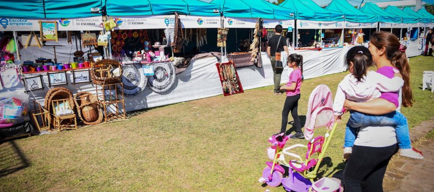 Escobar lanza la tercera edición de la escuela de verano para emprendedores