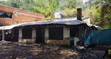 Pilar: cuatro jóvenes fallecieron en el incendio de una comunidad terapéutica no habilitada