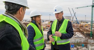 El vicepresidente del Banco Mundial visitó la megaobra Sistema Riachuelo junto a Malena Galmarini