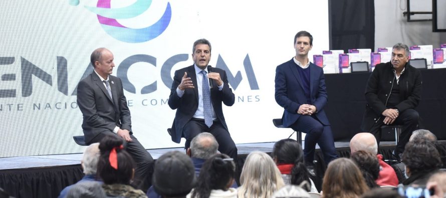 Massa: “Es clave que formemos a nuestros jóvenes en programación y en el uso de las herramientas digitales”