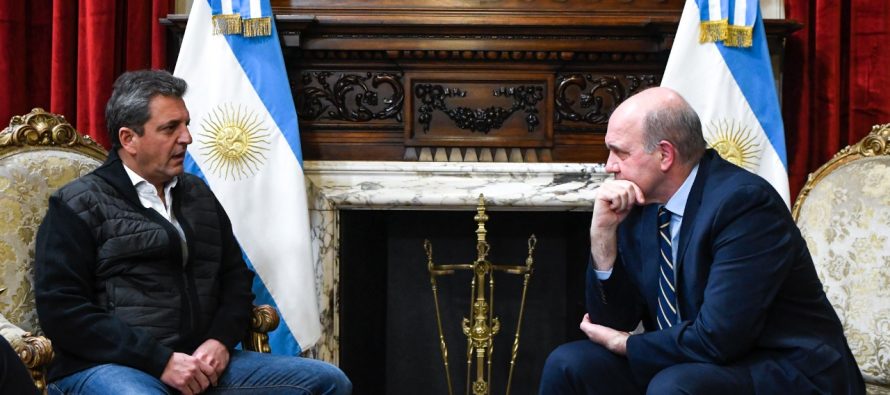 Massa recibió al representante del BID en Argentina