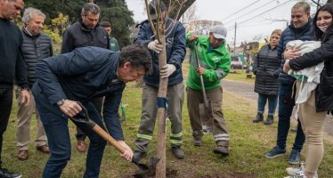 San Isidro: con la llegada de una nueva vida el Hospital Materno Infantil planta un nuevo árbol