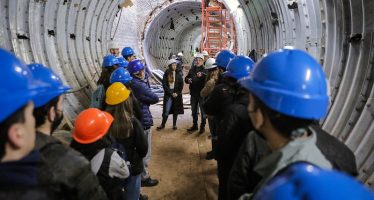 Estudiantes de escuelas técnicas visitaron la obra del aliviador Alto Perú en San Isidro