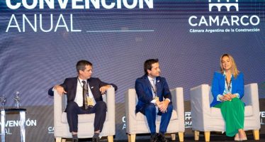 Malena Galmarini disertó en la Cámara Argentina de la Construcción