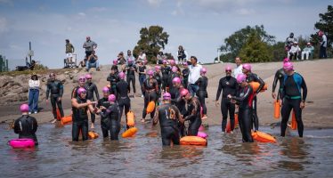 Travesía Rosa: nadaron el Río de la Plata desde San Isidro hasta Núñez