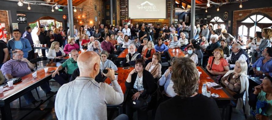 Rodríguez Larreta dialogó con vecinos y recorrió comercios de Tigre