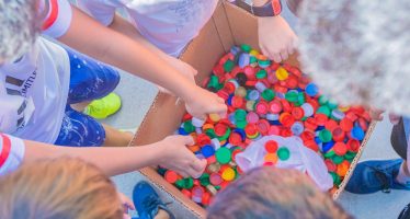 Semana de la Educación Ambiental: en San Fernando juntaron tapitas plásticas para el Garrahan