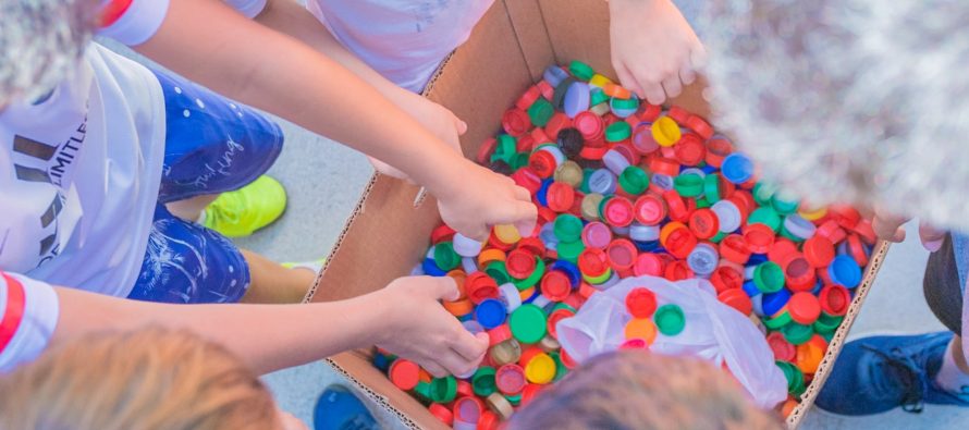 Semana de la Educación Ambiental: en San Fernando juntaron tapitas plásticas para el Garrahan