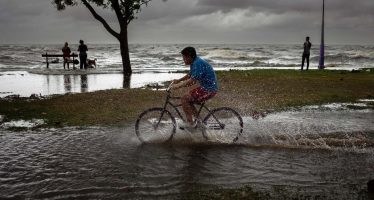 Avisos por crecidas en el Río de la Plata