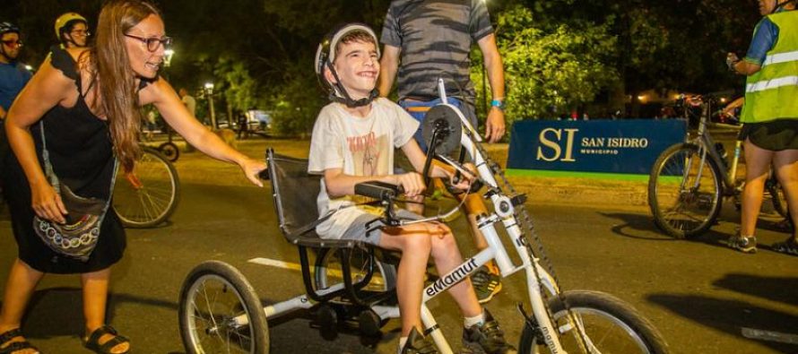 Se incorporaron triciclos adaptados en el Paseo de Bicicletas