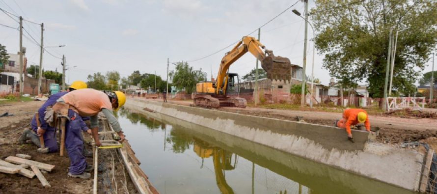 Avanzan los trabajos de saneamiento en Arroyo Las Tunas