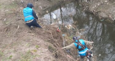 Se lleva a cabo un operativo de limpieza en la cuenca del Luján en Escobar