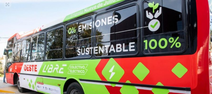 Presentaron en La Plata el primer ómnibus a propulsión eléctrica con baterías de litio del país