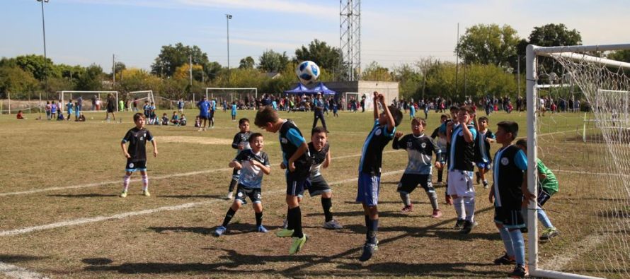 Malena Galmarini: “Queremos recuperar los polideportivos y construir más para todos los barrios de Tigre”