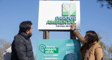 Inauguraron un parque ambiental y un sistema de energías limpias para viviendas sociales