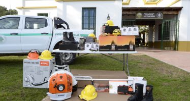 Parque Nacional Ciervo de los Pantanos: en el marco del Proyecto Paisajes, se entregó material para combatir incendios