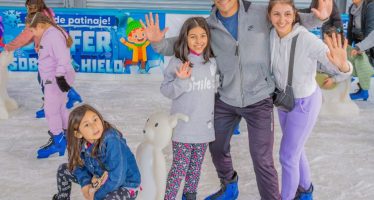 Pista de Hielo en el Parque Náutico por el Mes de las Infancias