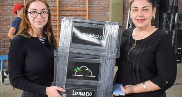 Ambientalismo Popular: entrega de composteras y bibliotecas a una escuela de San Isidro