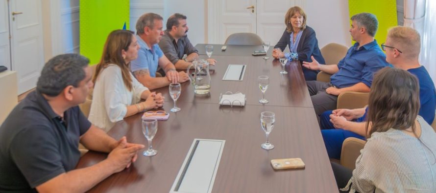 Reconocimiento al equipo del Hospital Cordero que realizó la primera neurocirugía con mapeo de emociones de Sudamérica