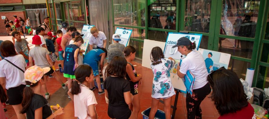 AySA llega a las colonias infantiles con su taller para concientizar sobre el cuidado del agua