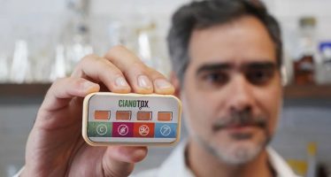 Desarrollan una tecnología para detectar toxinas contaminantes en ríos y lagunas