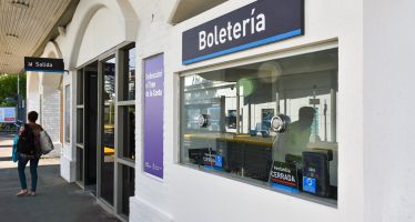 Cierre de boleterías y nuevas reducciones de servicios en el servicio diésel del tren