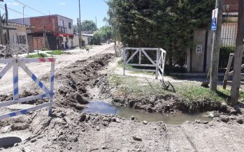 Le exigen a AySA que termine las obras paralizadas y repare las calles