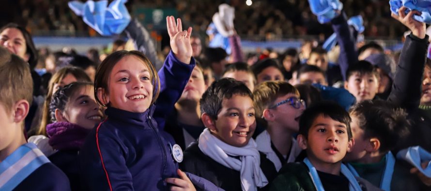 Más de 1500 chicos de Vicente López realizaron la Promesa a la Bandera