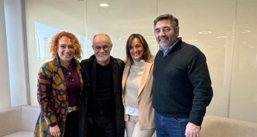 Malena Galmarini se reunió con Carlos Moreno, autor del concepto de “ciudad de 15 minutos”