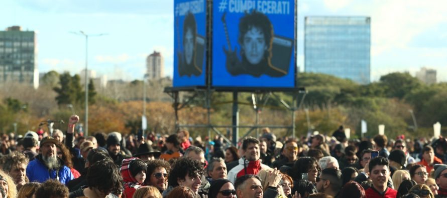 Más de 1300 artistas homenajearon a Gustavo Cerati en Vicente López