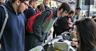 Vuelve Expo Joven a Vicente López con stands y exposiciones sobre empleo y educación