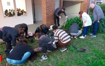 San Isidro: plantaron nativas en el campus de la Universidad Nacional Scalabrini Ortiz