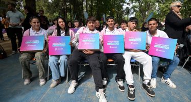 Conectar Igualdad Bonaerense: estudiantes del Delta de Tigre recibieron computadoras