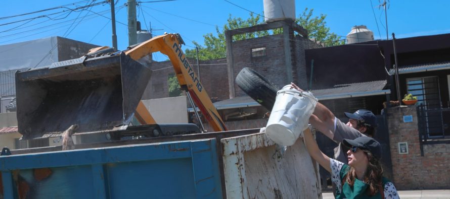 Dengue: se realizó una jornada de descacharreo en el Bajo Boulogne