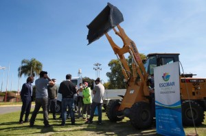 El ministro de Ambiente y Desarrollo Sostenible, Juan Cabandié, fue recibido por el intendente de Escobar, Ariel Sujarchuk,