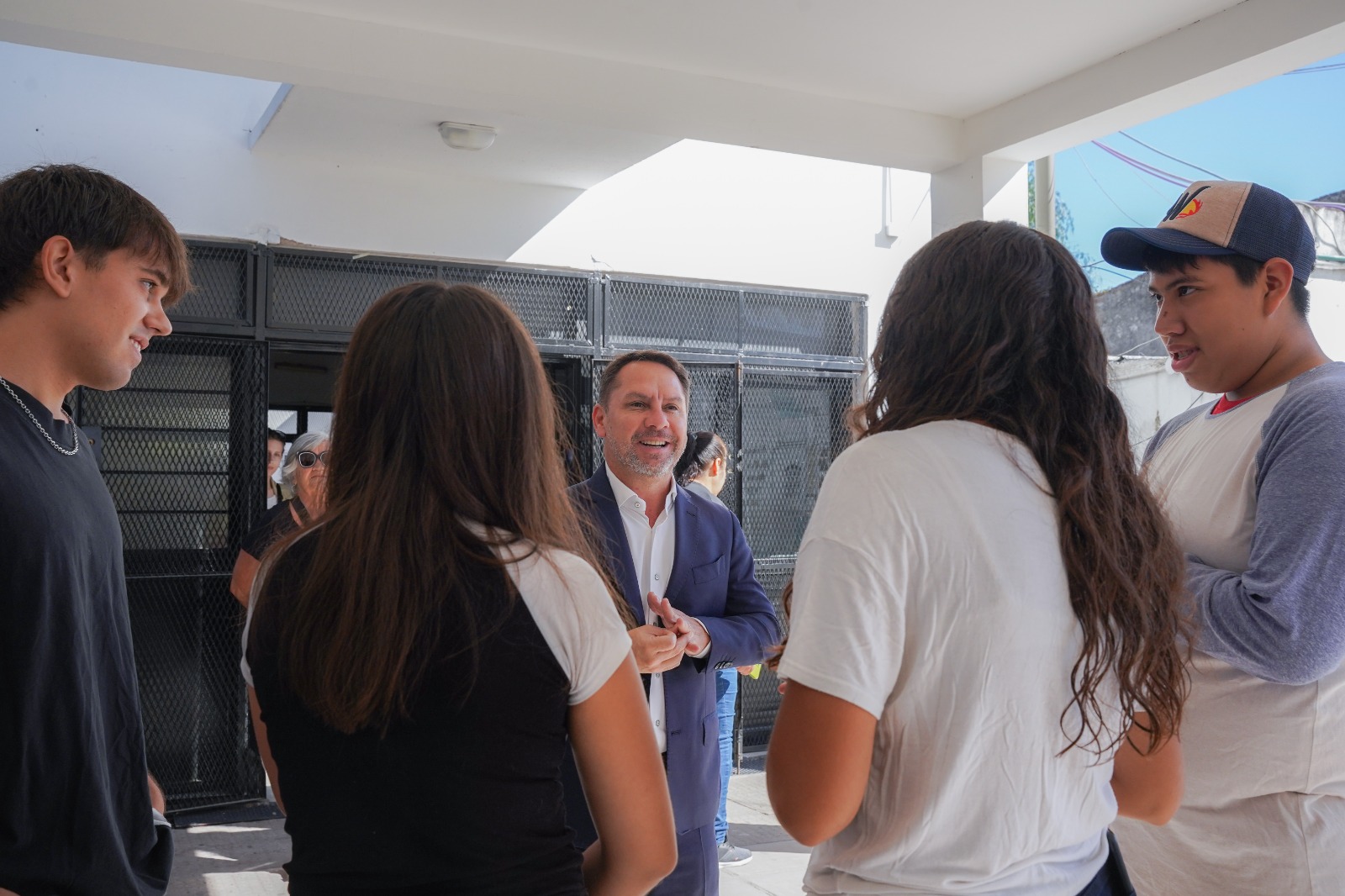 Lanzan “El intendente en tu escuela” para acercar el debate político a los jóvenes de Ituzaingó